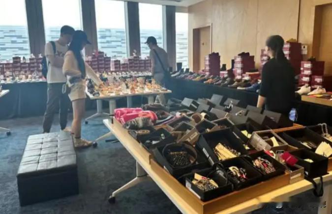 今年最值得深思的一件事是什么？是大家的消费风向，真的彻底改变了！特别是年轻人，今