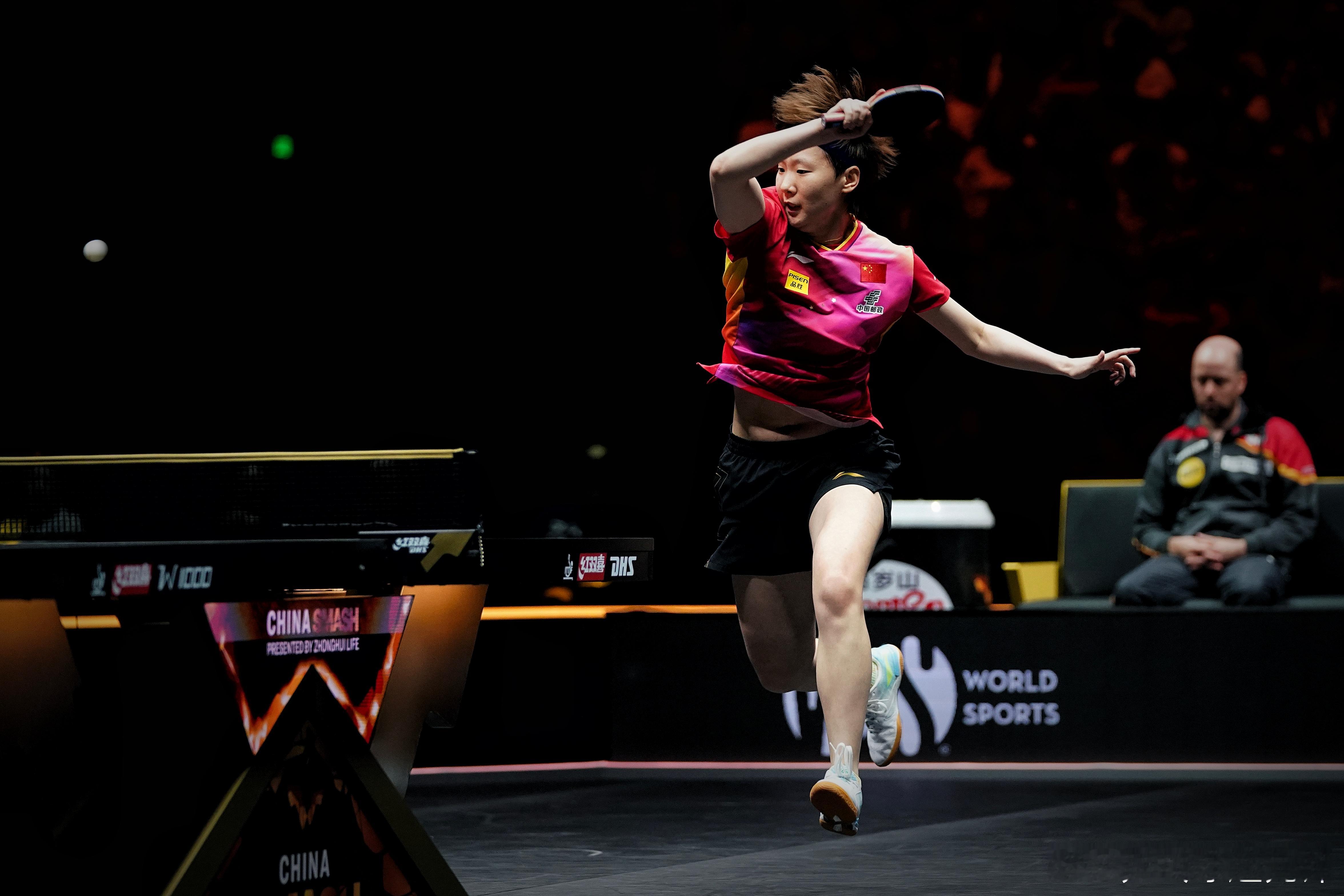 鲜衣怒马少年时，不负韶华行且知。大家，新的一年里，一马当先。 