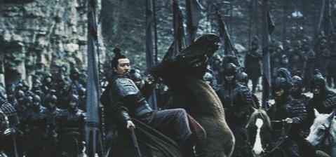 张任射死庞统后，魏延对刘备说：“让我去阵前杀了这厮。”刘备说：“张任是赵云的师哥