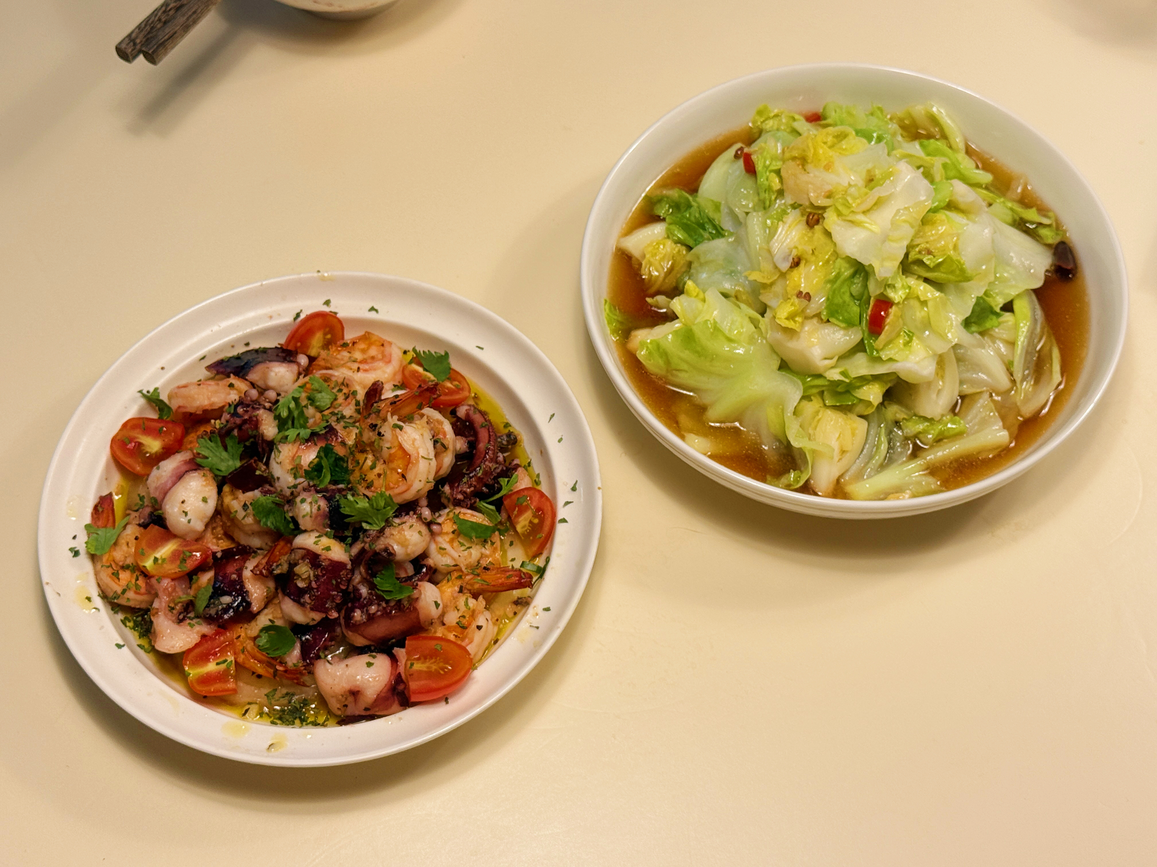 吃饭。 