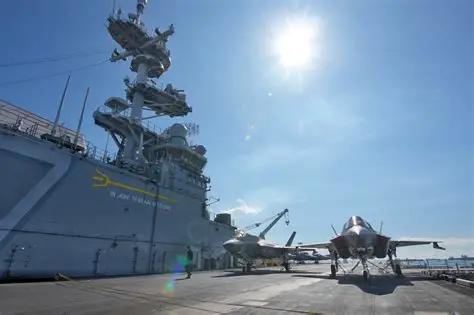 美海军黎波里号两栖舰舰战斗群前往中东，携第31海军陆战远征部队！

美国级两栖攻