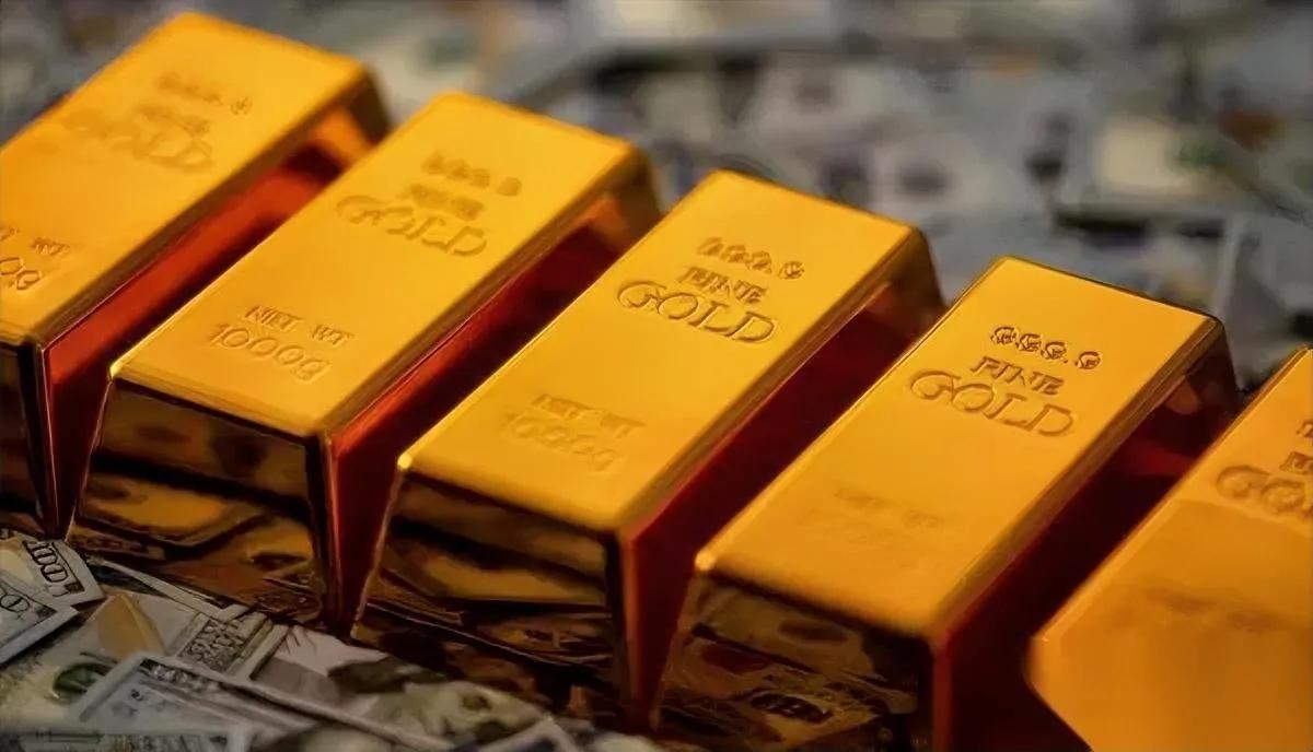 你有没有想过——

黄金这东西，

明明这辈子用不上几克，为啥各国拼命囤？

不