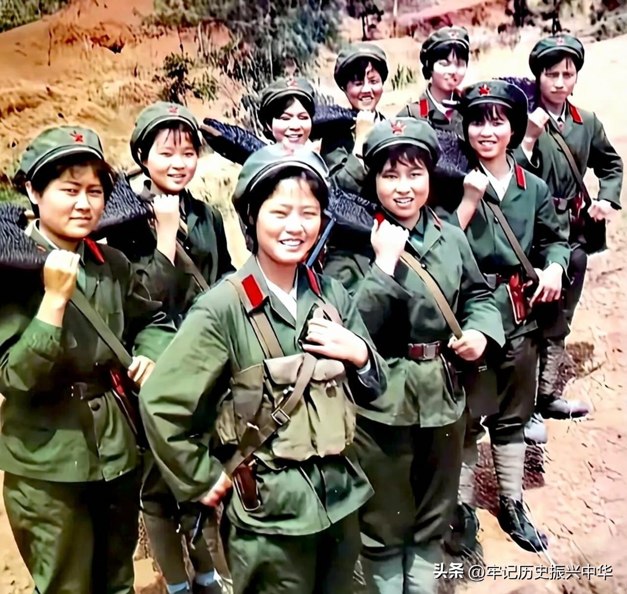 这张照片里的9位女兵是1979年对越自卫反击战西线成都军区、50军149师通信连