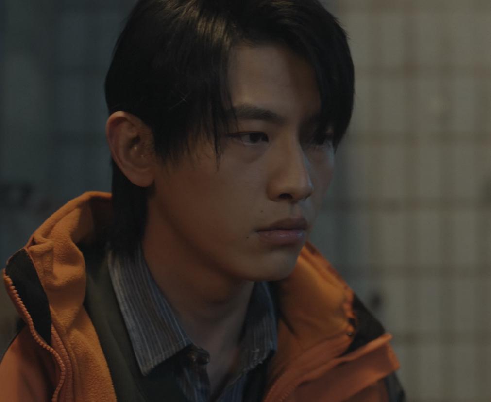 第一次看辛云来这个小伙演戏，演技挺不错啊。最近热播的《秋雪漫过的冬天》，我本来是