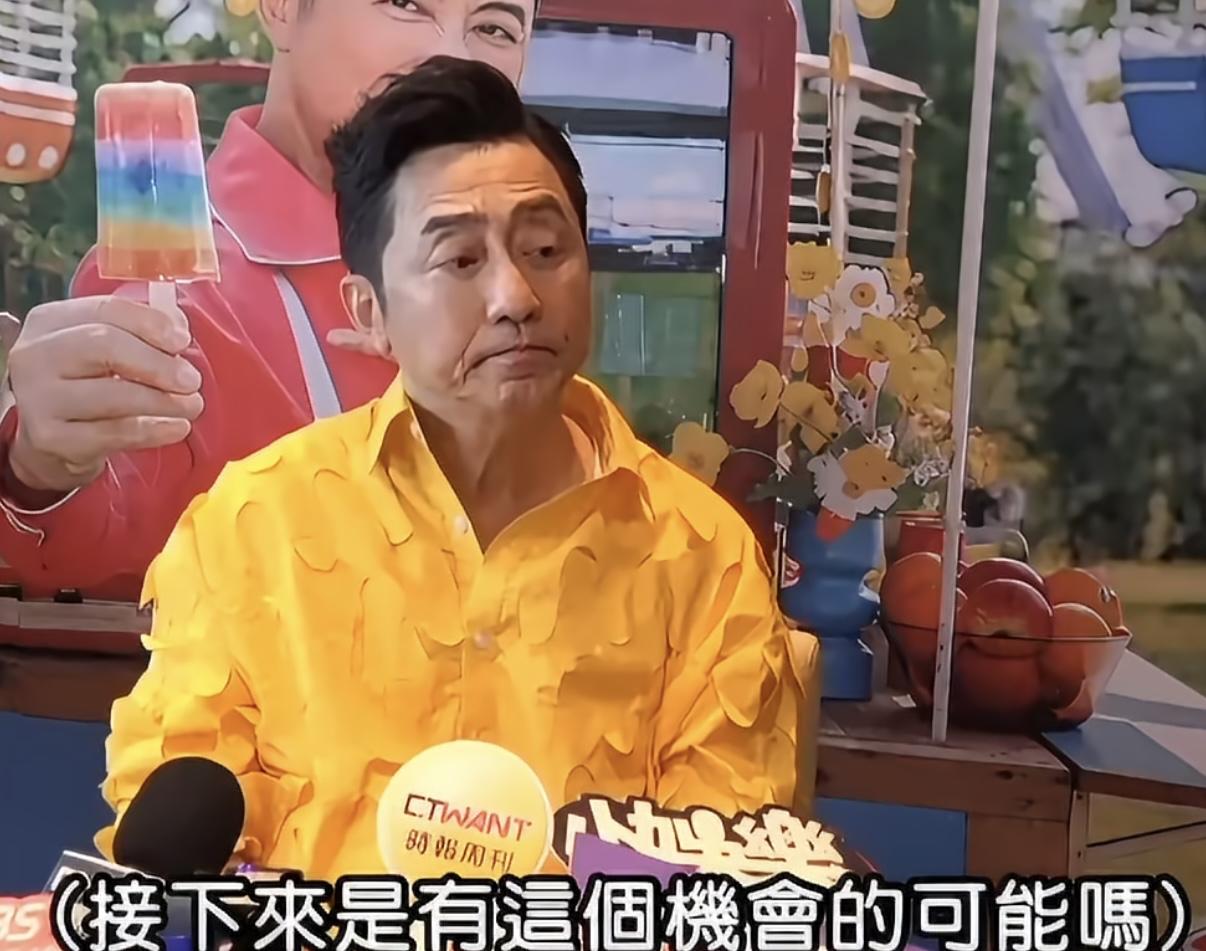 庾澄庆被问有没有可能跟伊能静和儿子同框，他下一秒果断回答了这个问题，记者：“一家