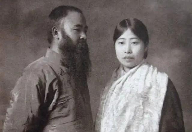 1953年，54岁的张大千去在日本时遇到了18岁的山田喜美子。在那段岁月里，山田