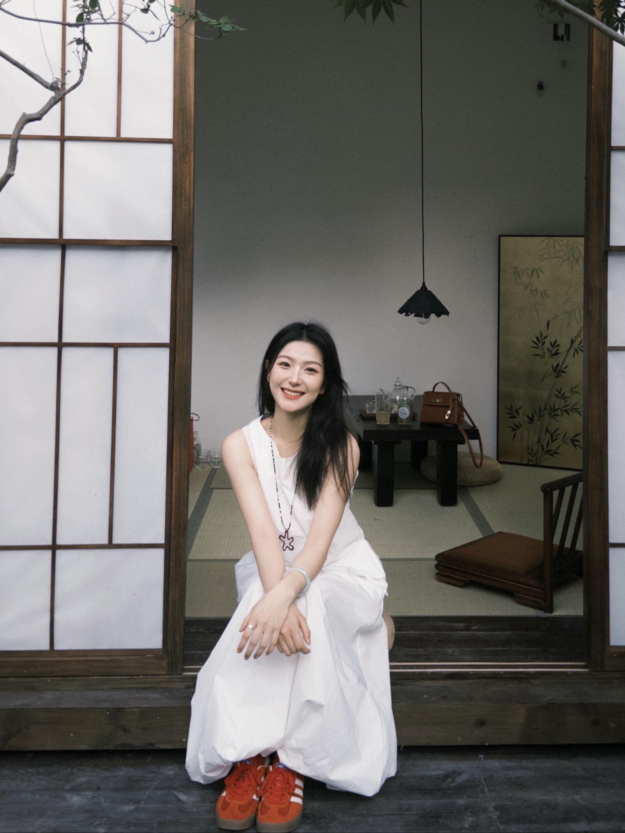 亲爱的泡芙小姐 如果真的遇到了幸福 我愿将以前的痛苦一笔勾销 我希望我幸福