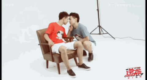 王青后面有机会直播 谁懂🆘当年一巴掌把俺们扇进坑了[泪][泪]芝士娱乐 ​​​