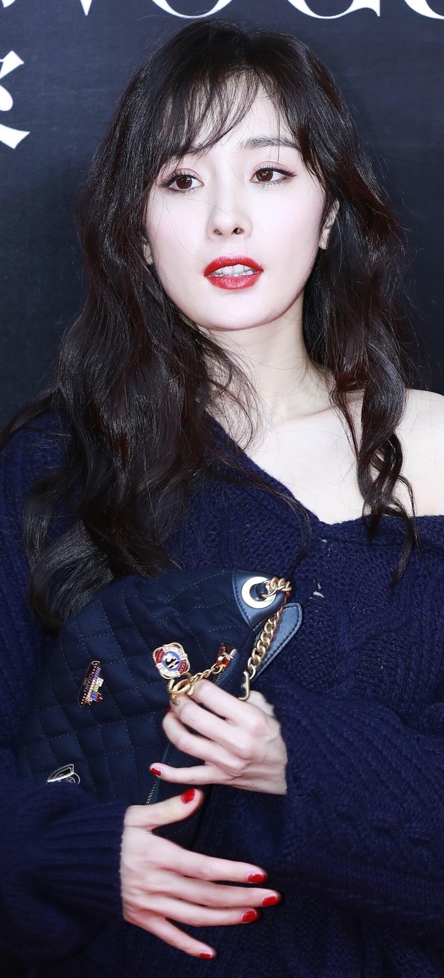 杨幂，好干净的一张脸！杨幂 口红怎么涂出好看的唇型 高冷气质女神头像 美炸了