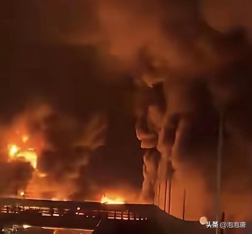 懂王突然放大招！中东炸响，伊朗石油命脉悬了，这步棋比夺岛更狠！

谁也没料到，美