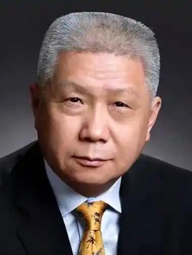 马未都病愈后曾感叹：“突然得了一场大病才发现，那些都不重要，我少一点钱也不重要，