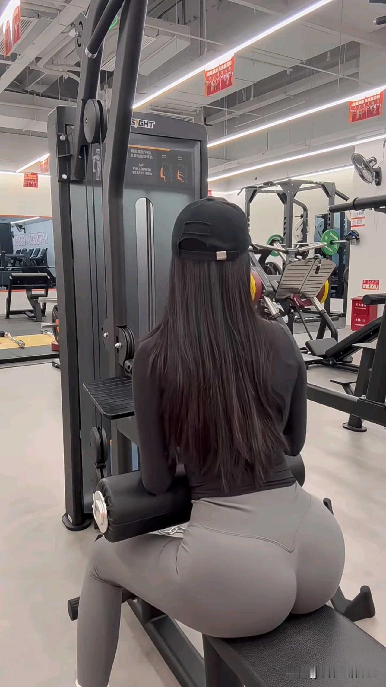 生活很简单，偶尔健健身[来看我]