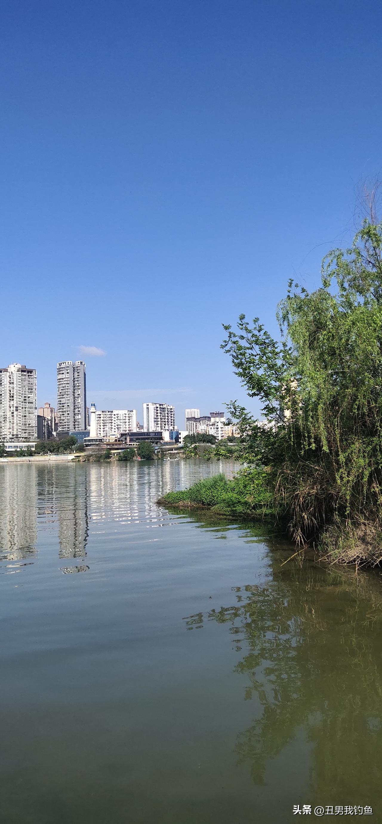 禁鱼期可太折磨人了，想钓鱼都没地儿去。不过盼星星盼月亮，等过了禁鱼期，钓鱼可就太