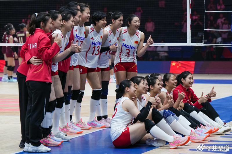 国际排坛动态中国女排世界女排联赛：中国队鏖战五局险胜泰国队 取得赛季首胜 不断调