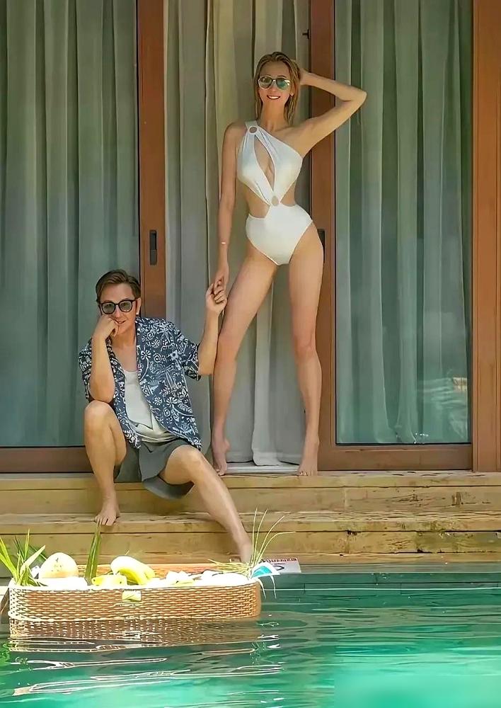 陈浩民家产过亿，却在异国他乡把银行卡密码全交代了，只为求一张活命的机票！
 
谁