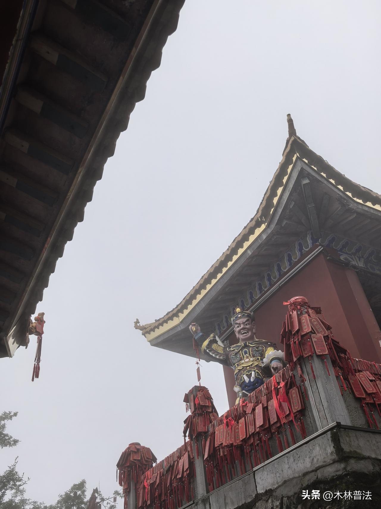 围攻者还有一些，我想，举出这几个也就差不多了，苏东坡突然陷入困境的原因已经可以大