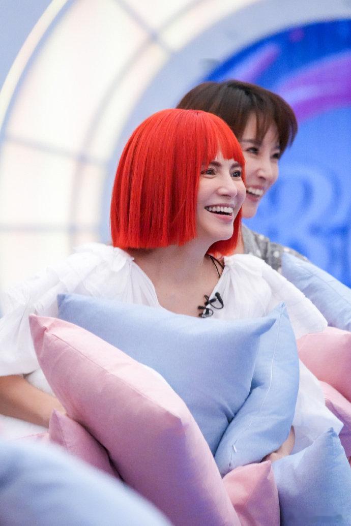 李心洁cos占星魔仙李心洁这是在cos占星魔仙吗谁的童年 DNA 动了！李心洁的