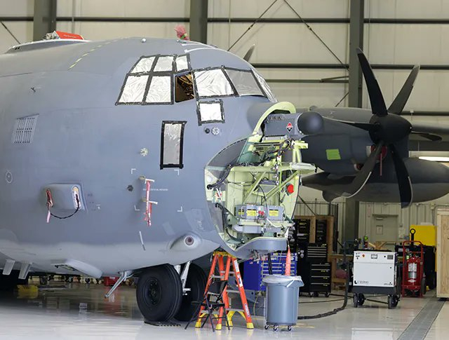 美国空军特种作战司令部旗下MC-130J  ，安装了 AN/APQ-187 Si