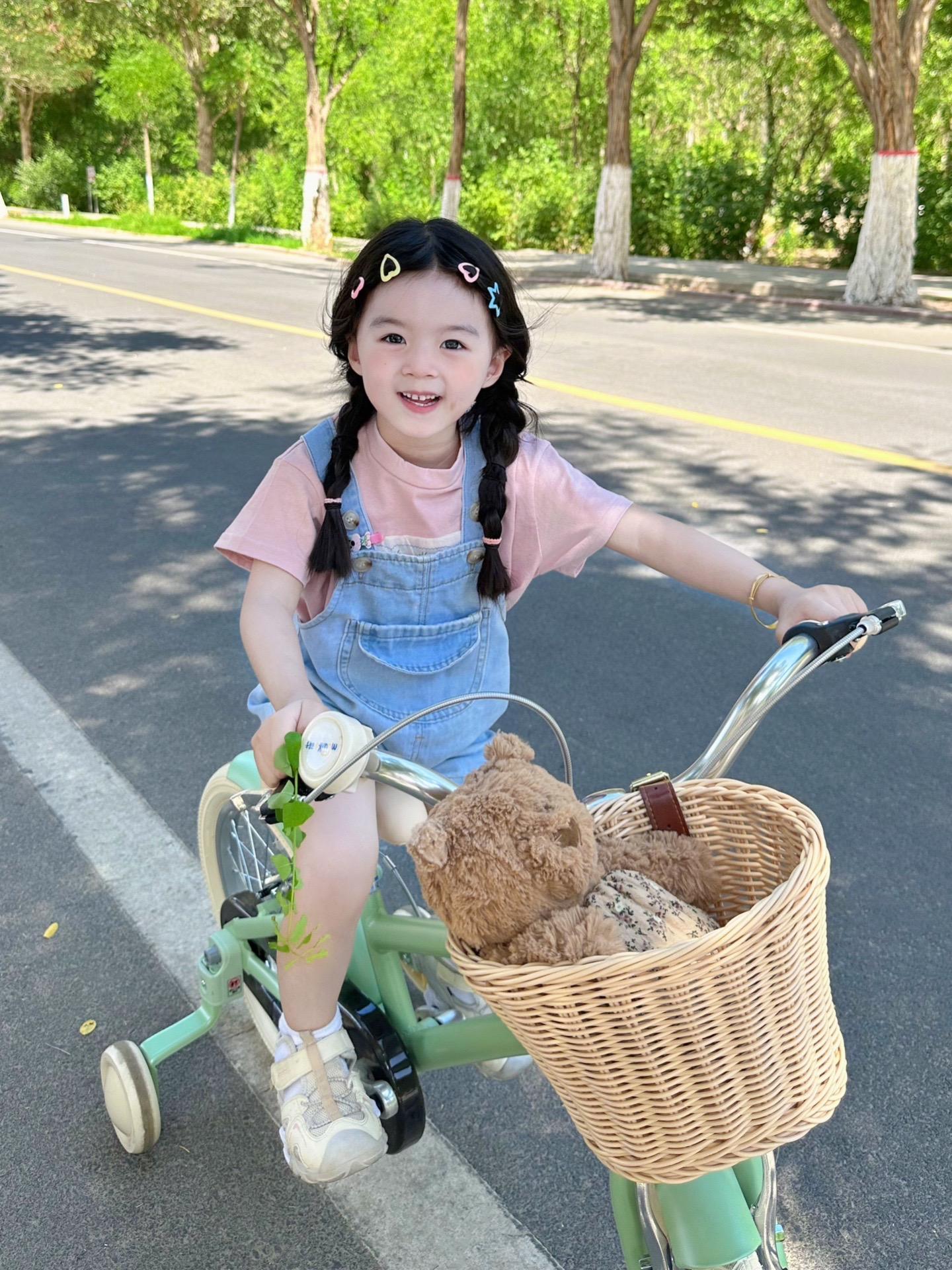 女孩子的自行车当然也要很好看🥑。🚴‍♀️₃⁼³.....ᴅᴜᴅᴜ....