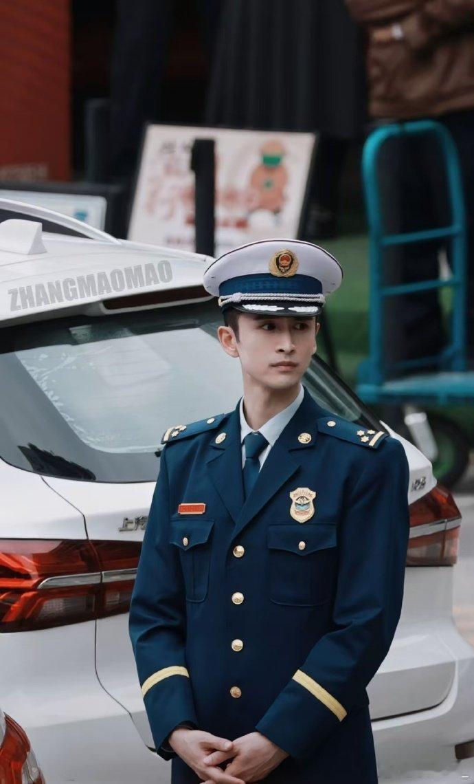 张云龙新剧演娇冷理工男 刑侦题材的剧实在是太惊喜了，张云龙新剧演娇冷理工男火调员