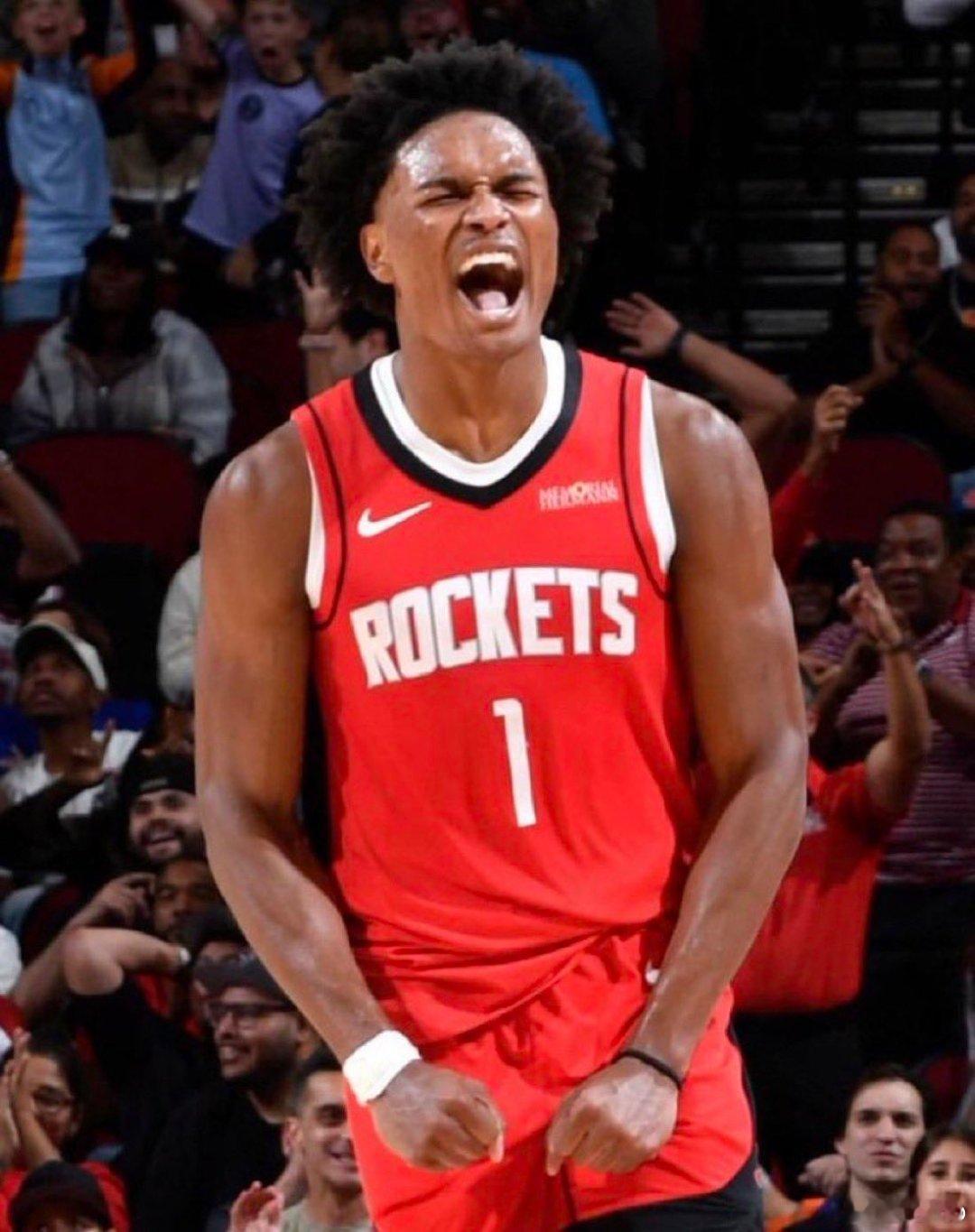 大门子的圣诞大战首秀：26分7篮板5助攻投篮19中12正负值+26👀上场32分