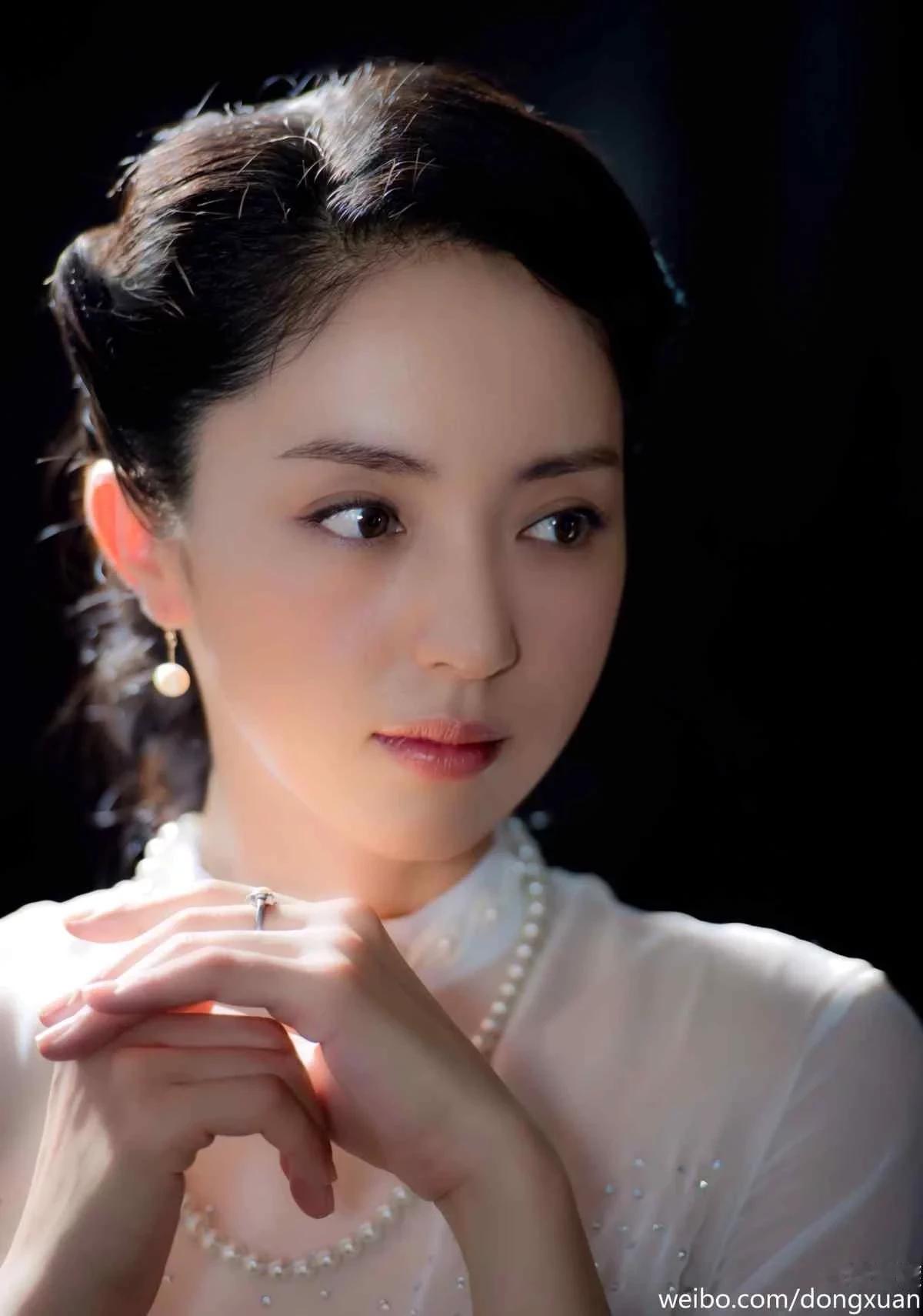 董璇为了保护女儿选择分居，这大家都能理解；刚结婚就分居，虽然有点意外但也能接受。