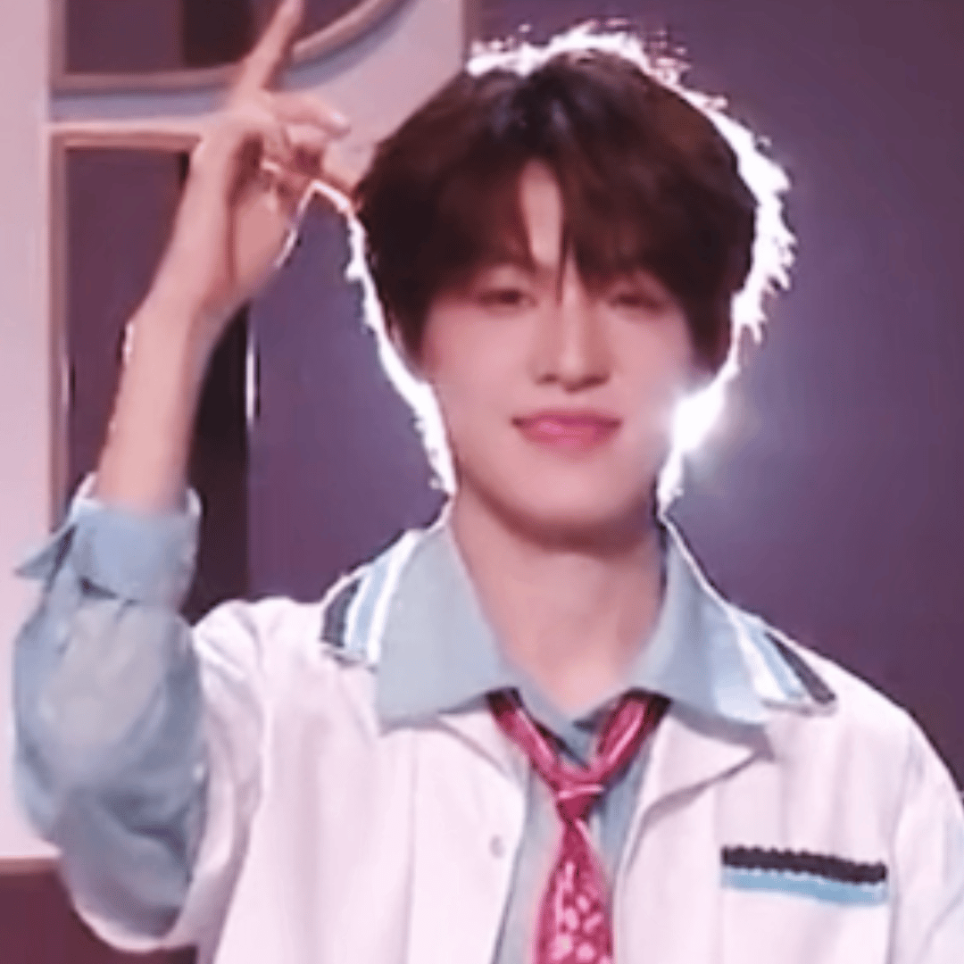 哈哈哈哈哈哈哈哈哈哈，张泽禹哥哥这个忙内好萌啊😘 ​​​