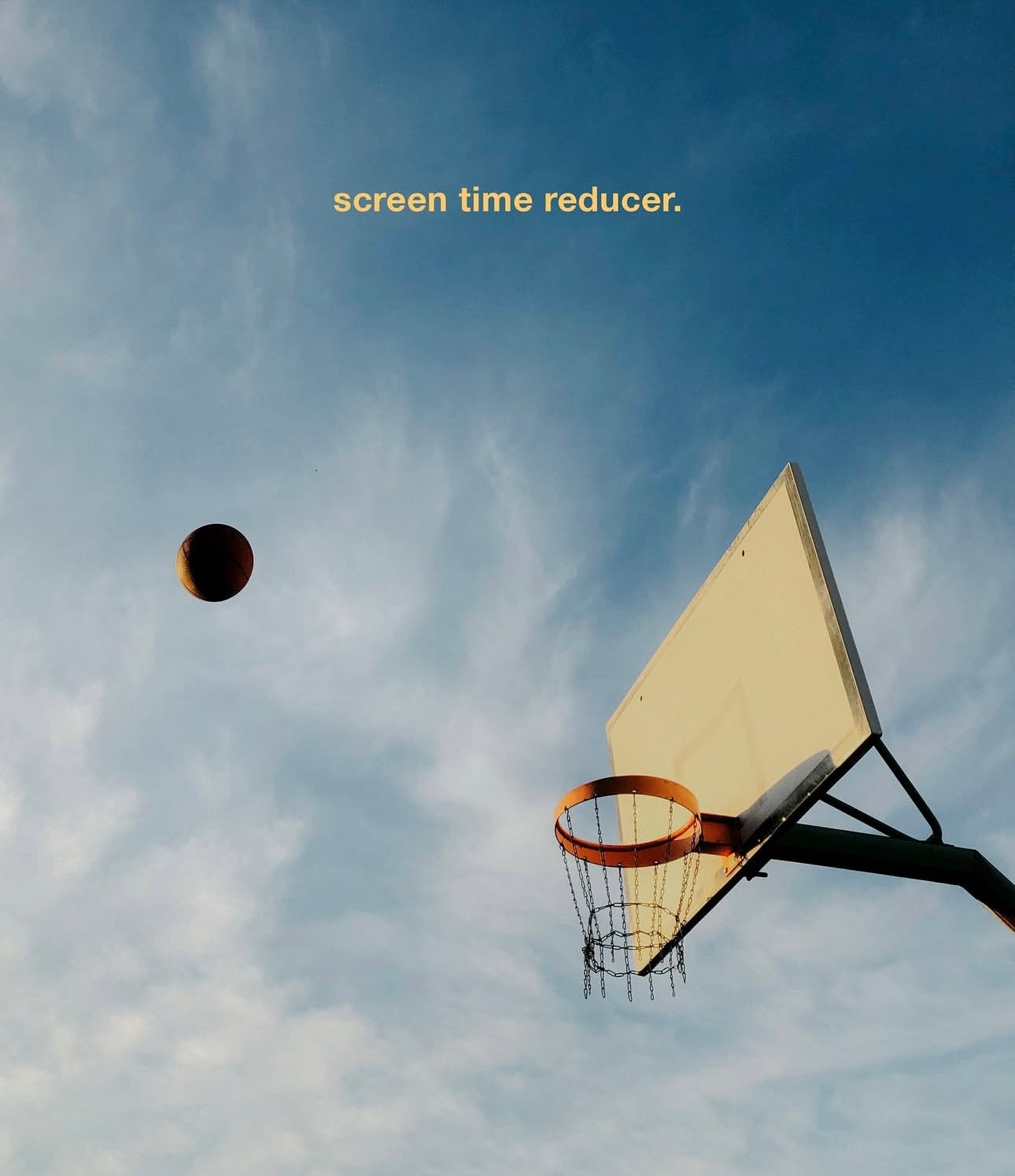 篮天下 打球，你主要看天气还是看场地？Images via kristianst