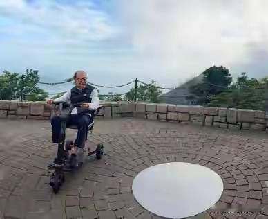 网传李嘉诚去世，公司辟谣，但他不打算出来露脸