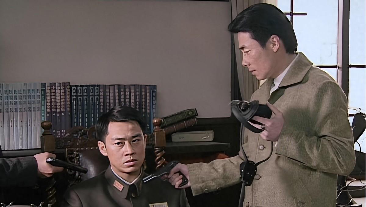 李涯在延安期间并未被真正感化，源于他内心深处其实早已有了两个根深蒂固的恶念！
1