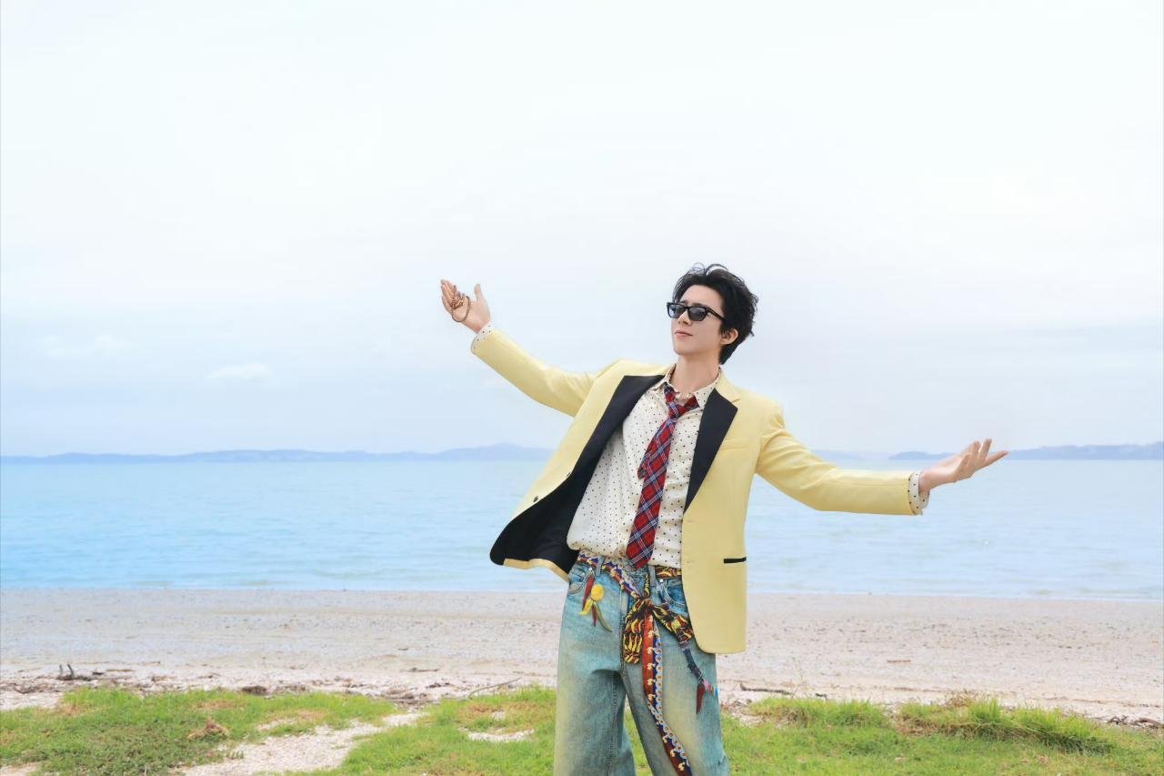 心有山海，静而无边，举手之间尽显松弛气度。刘宇宁地球超新鲜 | 酷狗音乐代言人刘