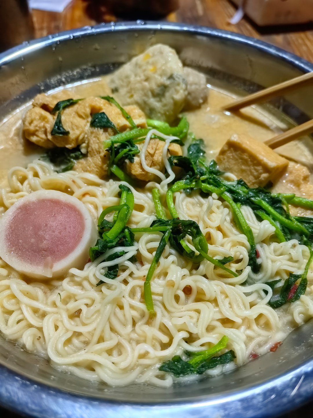 大家晚餐都吃了没都吃什么了~我的自制麻辣烫(发明用牛奶煮麻辣烫简直是天才) 