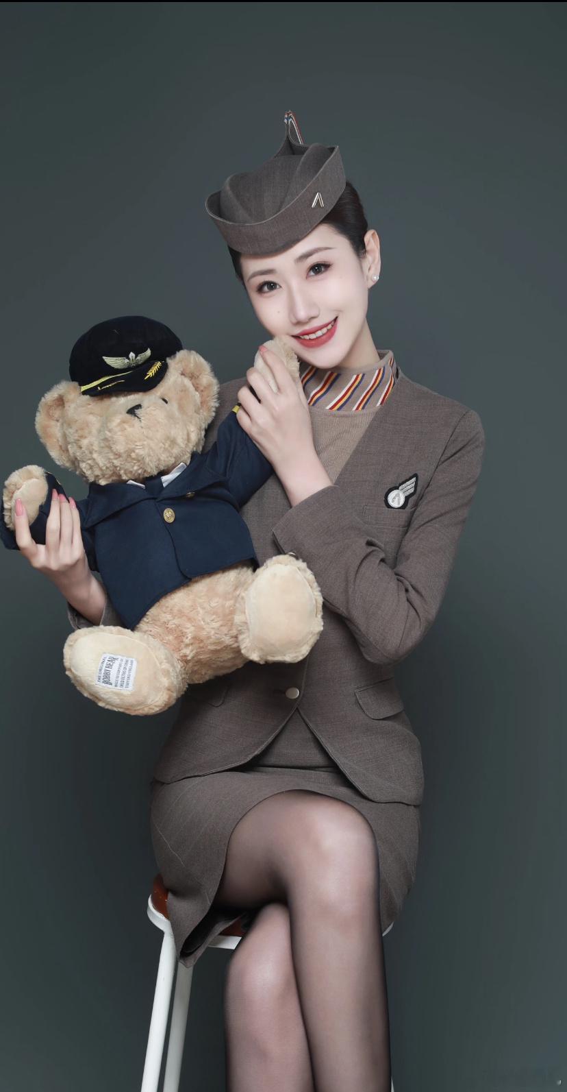 韩亚空姐的制服照，好美呀 ​​​