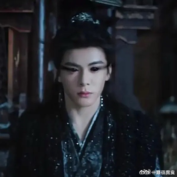 月麟崎纪吓我一大跳，这是干嘛 联动盗笔了嘛？ 