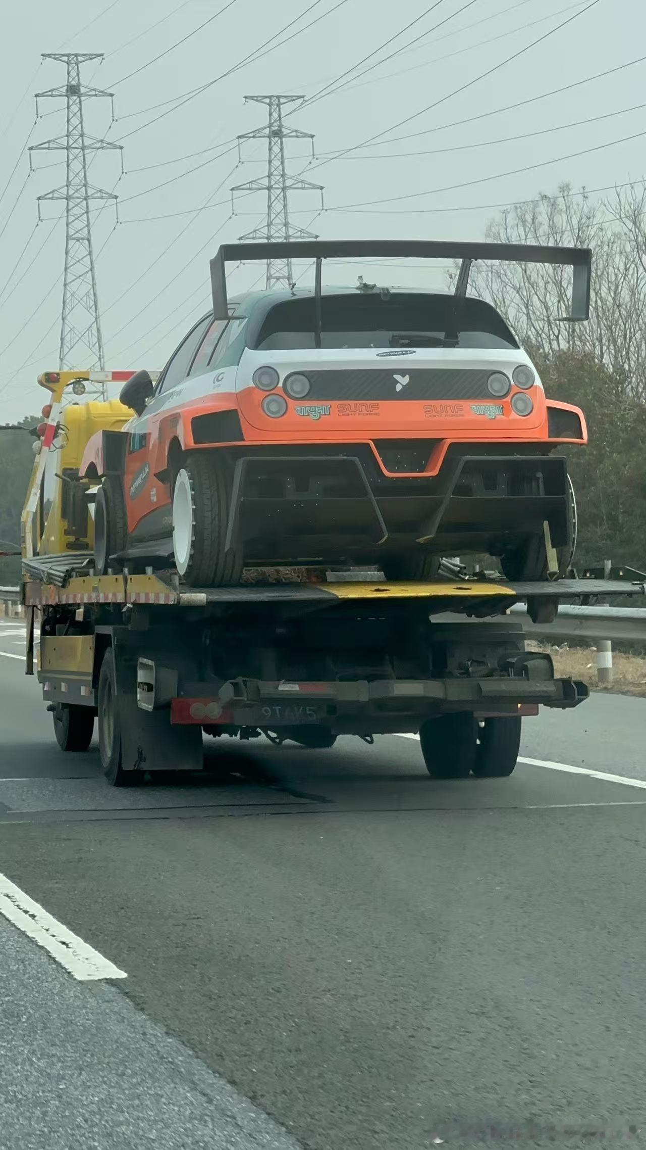 这小虫子好像听说是飞驰人生3的？？？ 