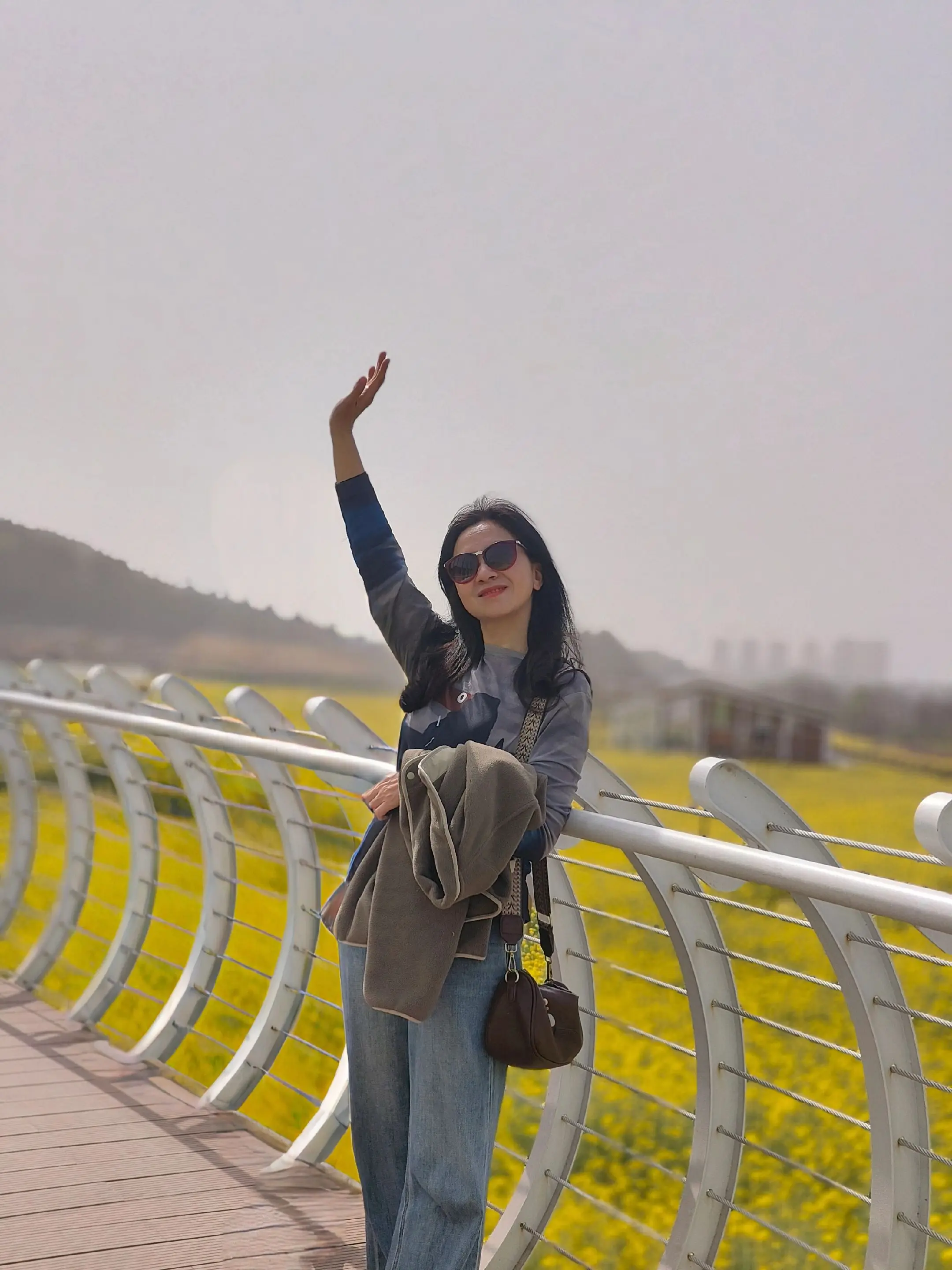 离退休越来越近了，女人花的队伍越来越少了