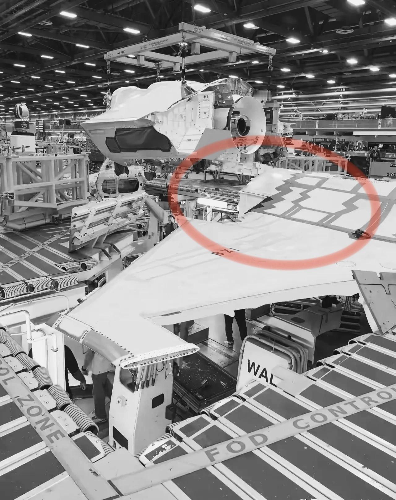 有报道称， 2026年度美国F35战机采购数量将调整至47架，基本上和中国国产大