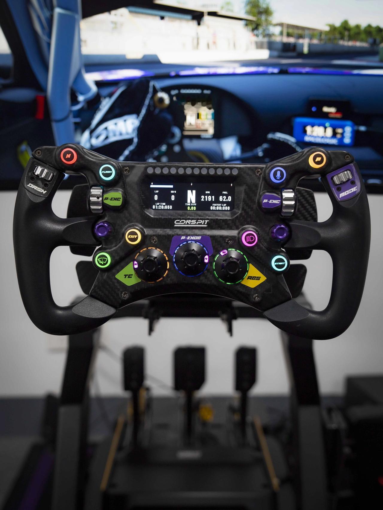 过弯总撞墙？口诀很简单：入弯前直线重刹，弯中松油或轻带油门，出弯看到弯心再全力加