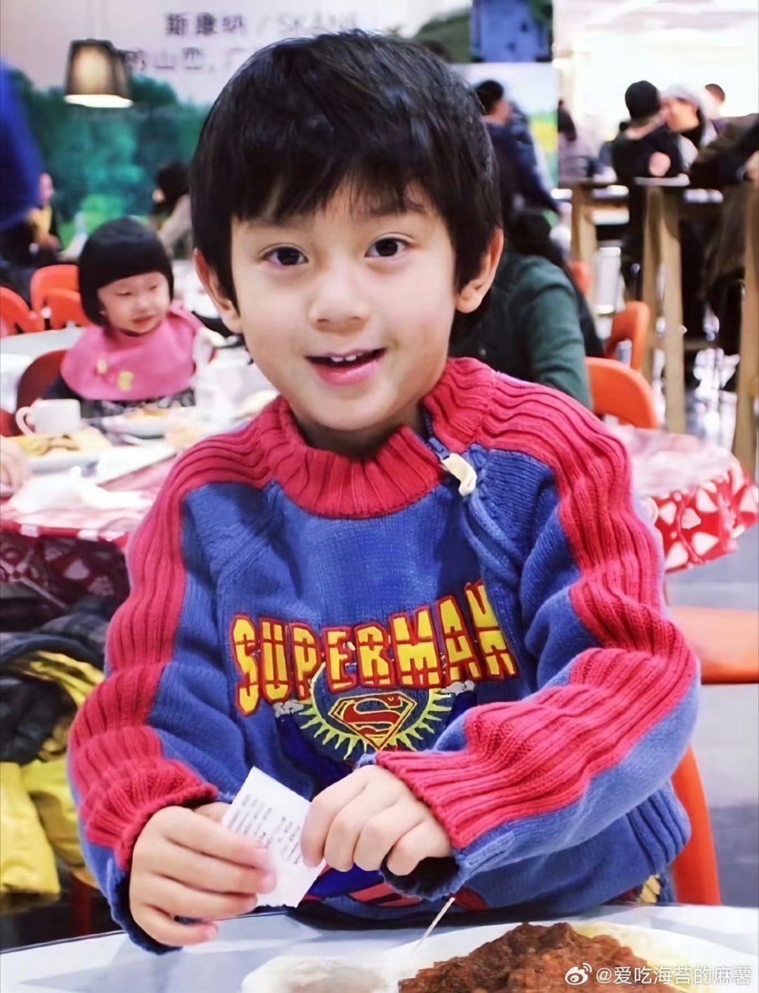 随元青竟然欺负洪世贤艾莉儿子谁能想到有生之年能看到这种跨剧名场面！随元青居然找上