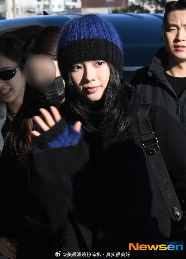 柳智敏今日机场新闻图 