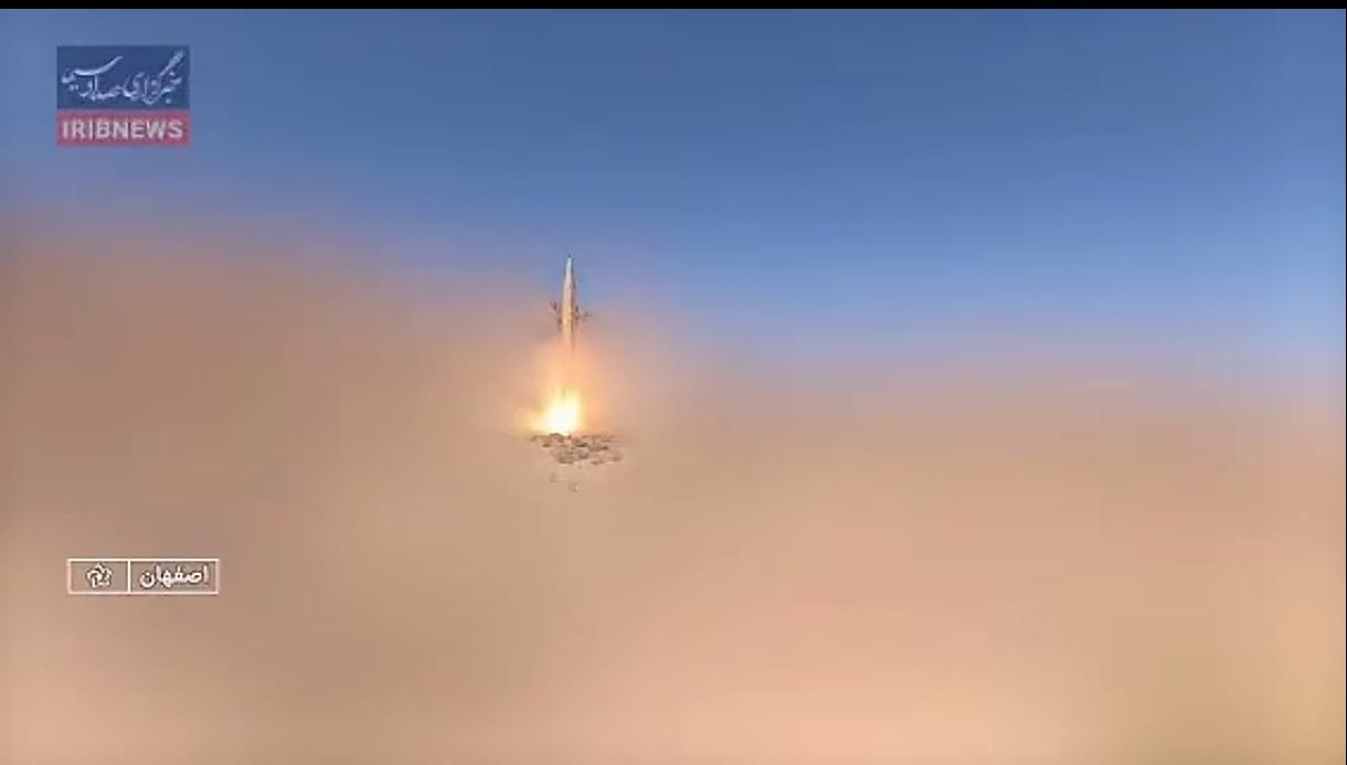 难怪美以被压着打，原来伊朗把导弹藏的那么深！
从伊朗公布打击美以基地的导弹视频可