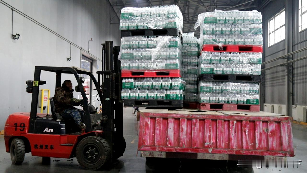 【铁脉赋能 链通万家——沈阳铁路物流中心农夫山泉区域集结配送仓正式启动】2026