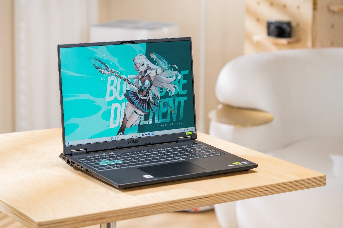 实际游戏体验差多少？移动端RTX/桌面端RTX 5060对比评测