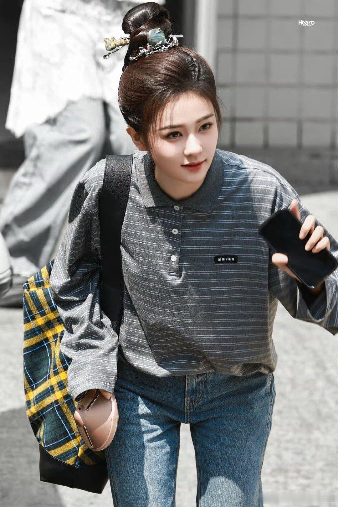 白鹿李佩仪路透，好明媚 ​​​