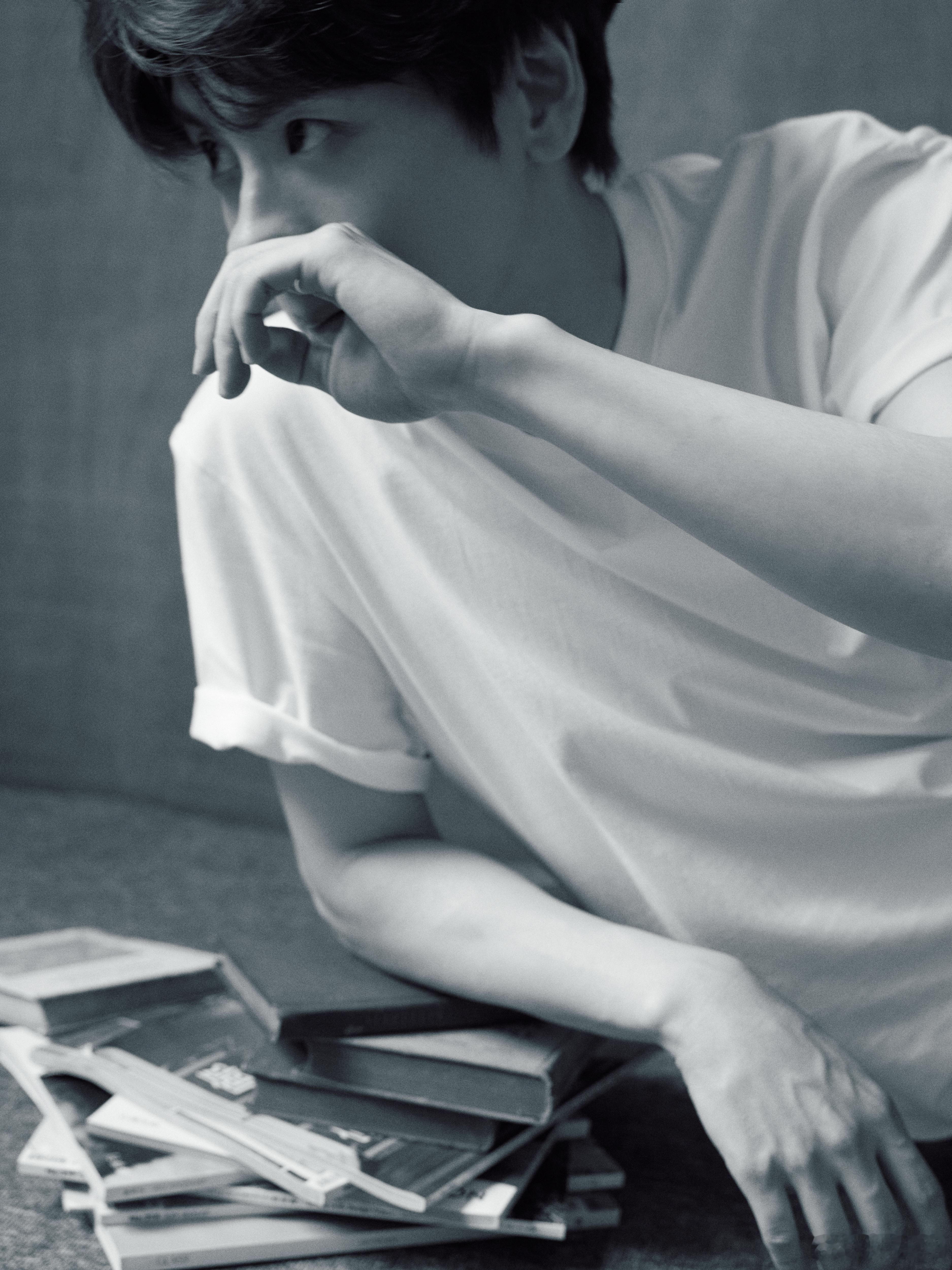 #魏哲鸣我的八月电子男友# 魏哲鸣俨然已经成为了大家的8月电子男友！这次又被这位