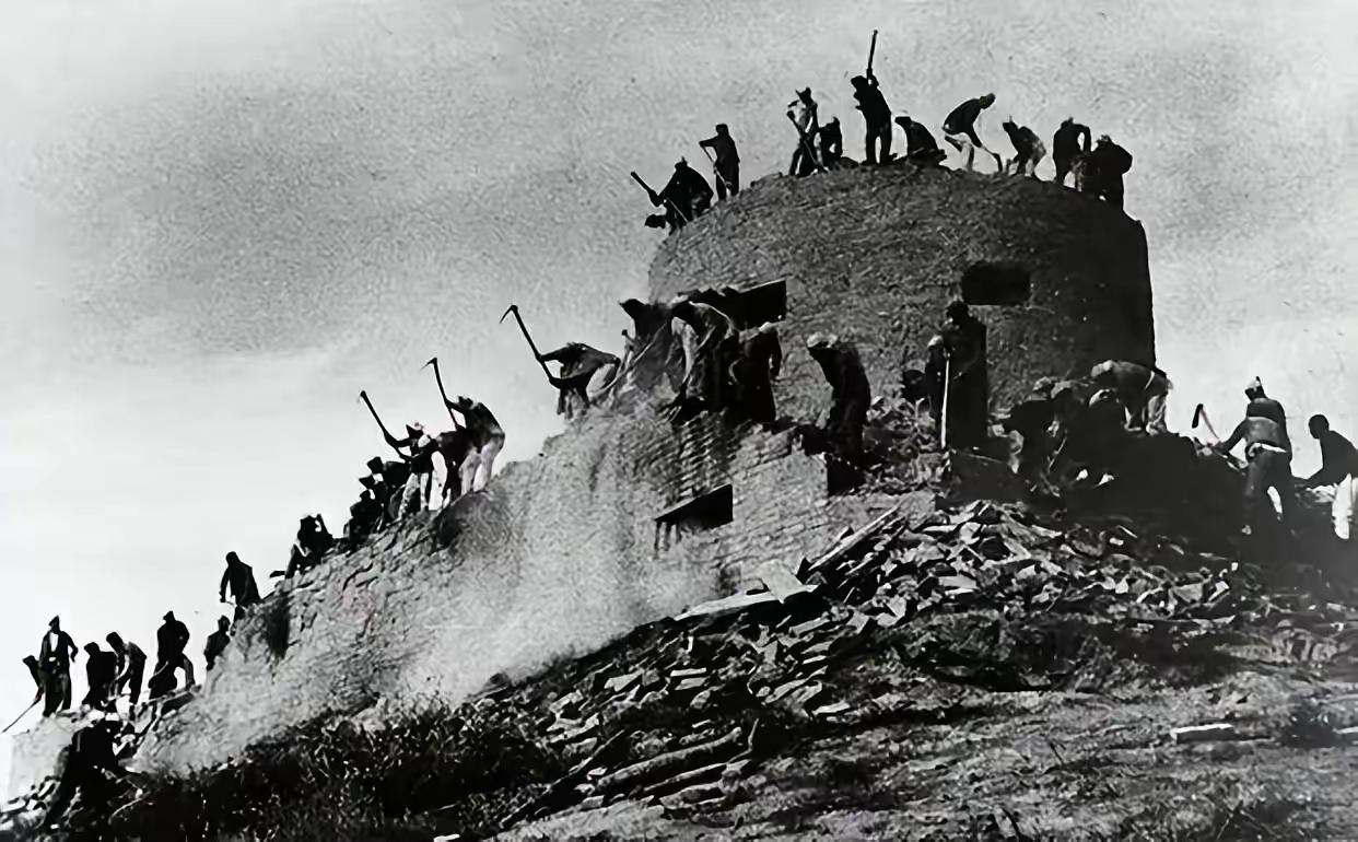 杨成武晚年对聂荣臻坦言：1938年阜平那场血战，最大战果不是歼敌千人，是他亲手撕