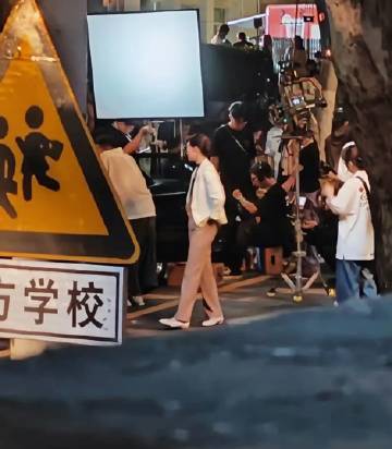 张小斐转念花开青岛路透张小斐转念花开路透张小斐转念花开青岛路透 ​​​