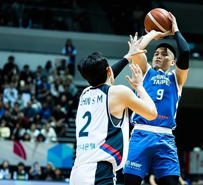 明天16：00；中国男篮世预赛将和中国台北队交手过招。
中国台北队以77：65轻