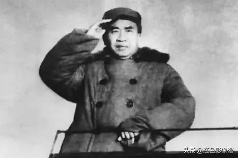 毛泽东同志称赞朱德同志是“人民的光荣”这也是党对朱德同志的最高评价！