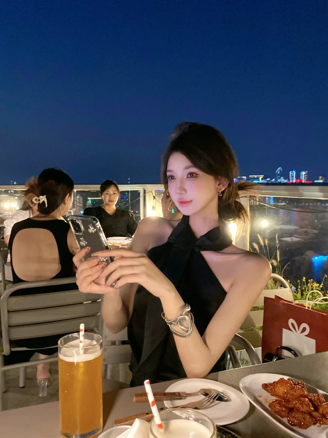 和自己来一场约会🥂